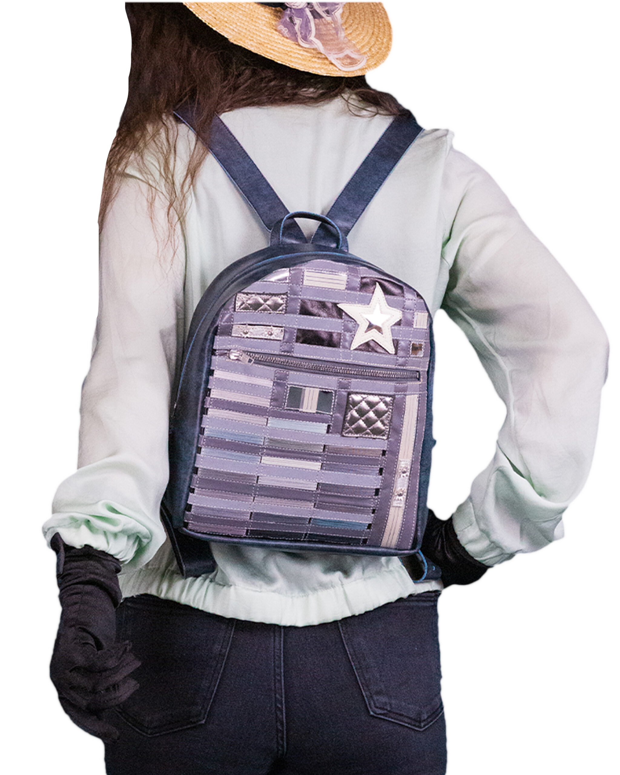 Rucsac din piele gri cu design special – modele distincte din ață